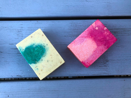 Gift set of handmade and home made vegan soap bar with no palm oil 